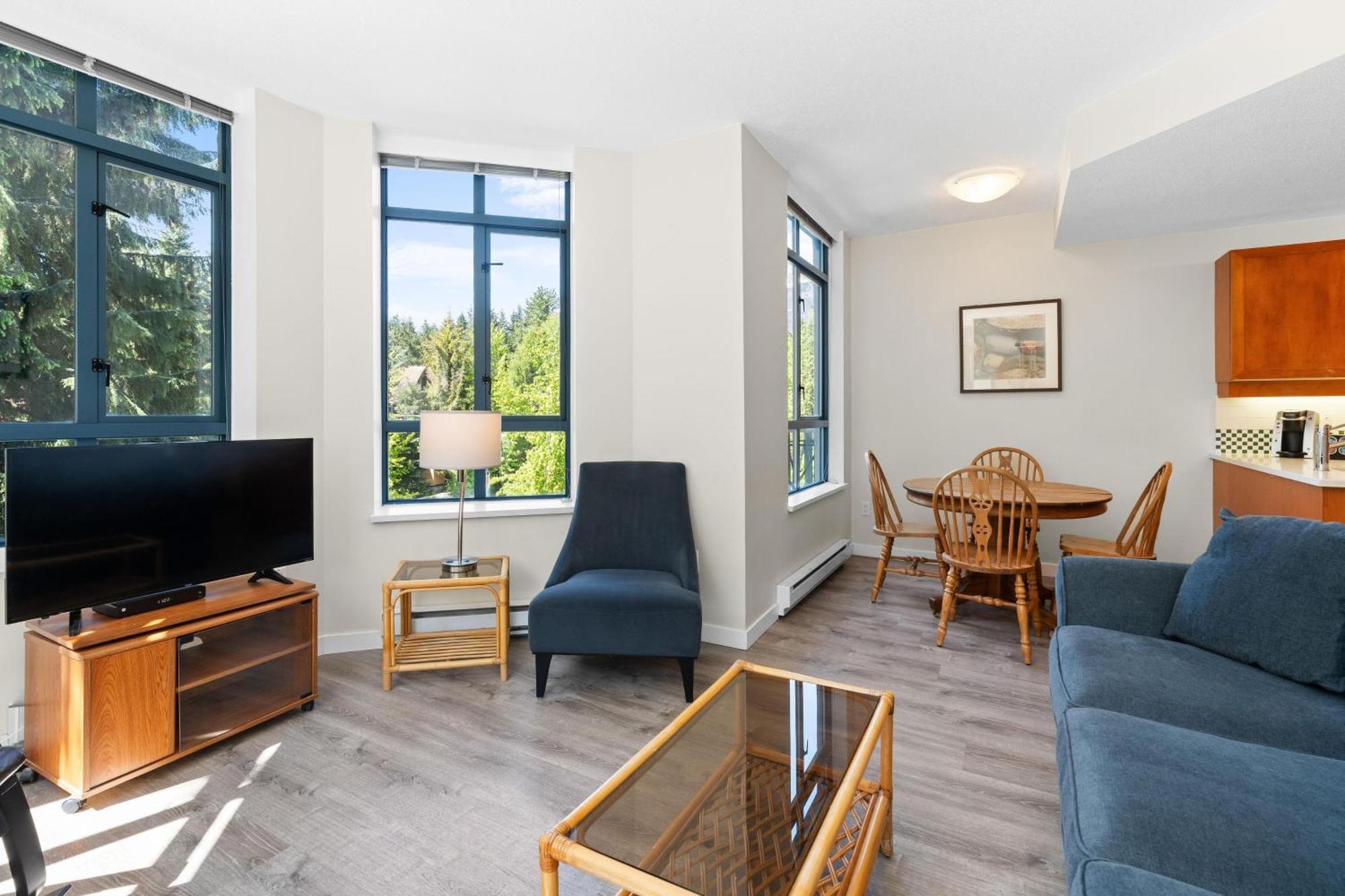 Alpenglow Lodge Bear Wonder One Bedroom By Mva Whistler Exterior photo