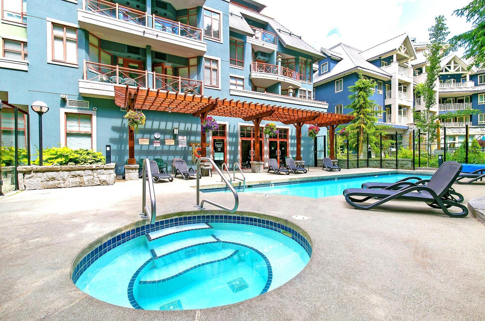 Alpenglow Lodge Bear Wonder One Bedroom By Mva Whistler Exterior photo
