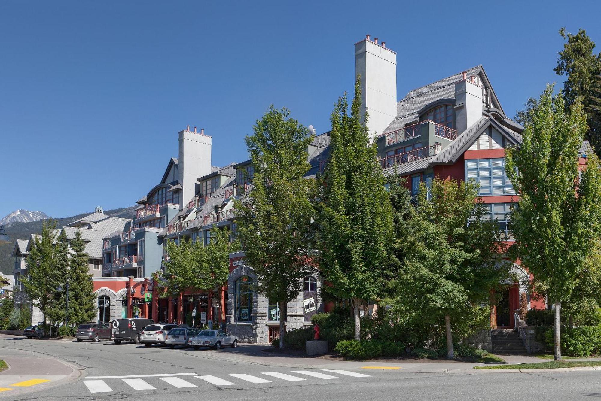 Alpenglow Lodge Bear Wonder One Bedroom By Mva Whistler Exterior photo