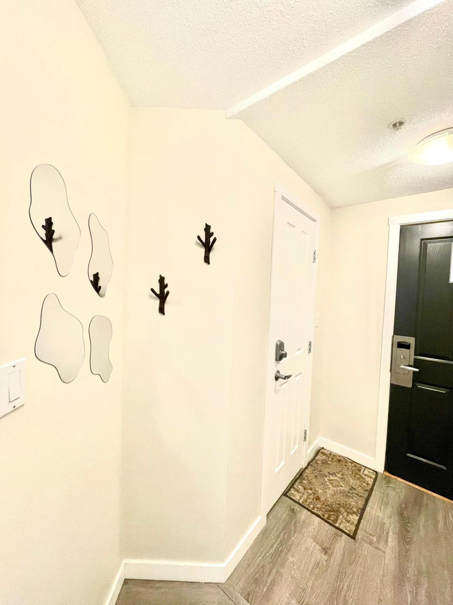 Alpenglow Lodge Bear Wonder One Bedroom By Mva Whistler Exterior photo